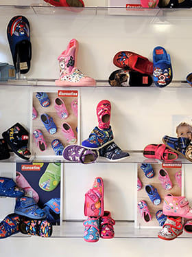 negozi per acquistare comode scarpe da festa roma Happy Feet Calzature per Bambini e Ragazzi